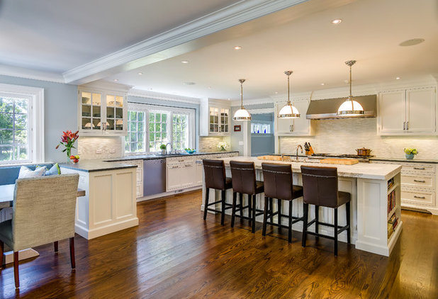 Traditional Kitchen by Robert A. Cardello Architects