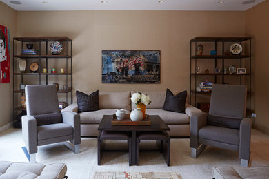 Family room - traditional family room idea in Chicago