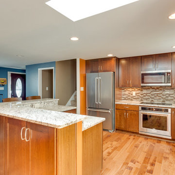 Warm transitional Kitchen Remodel Burke, VA
