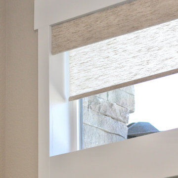 Roller shades-screen, light filtering, room darkening