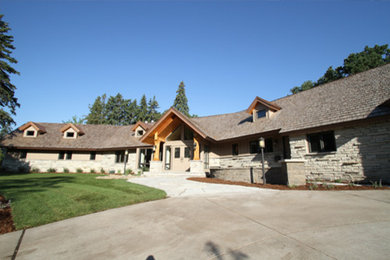 Elegant home design photo in Minneapolis