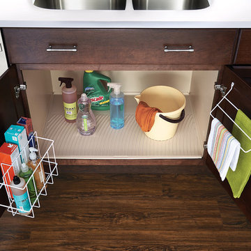 Farilla Cherry Kitchen in Cocoa with Contrasting Island