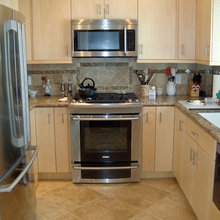 light cabinets with light browns granite