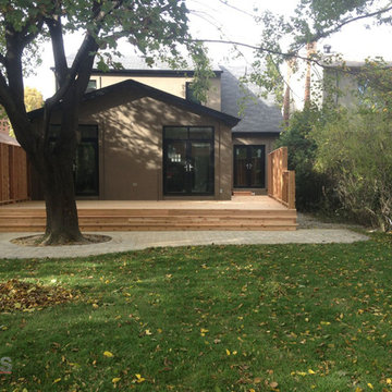 Cedar Deck with Horizontal Privacy Screen
