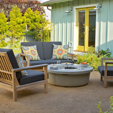 Decomposed granite seating area with fire pit