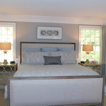 COZY TRANSITIONAL MASTER SUITE