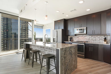 Trendy kitchen photo in Atlanta