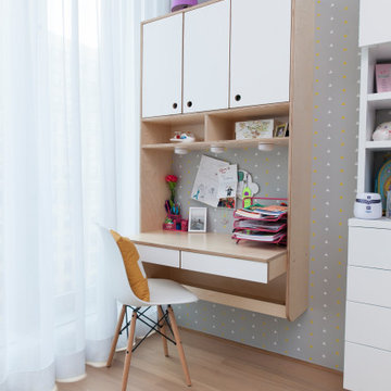 Avery and Gray's Room: FLote Away