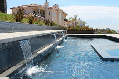 Pool - contemporary pool idea in Los Angeles