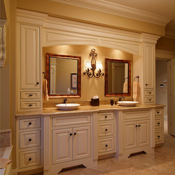 Bonnie Shores Bathroom, Meredith