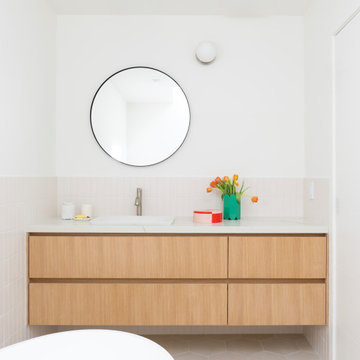 How to Catch the Sky - Bathroom