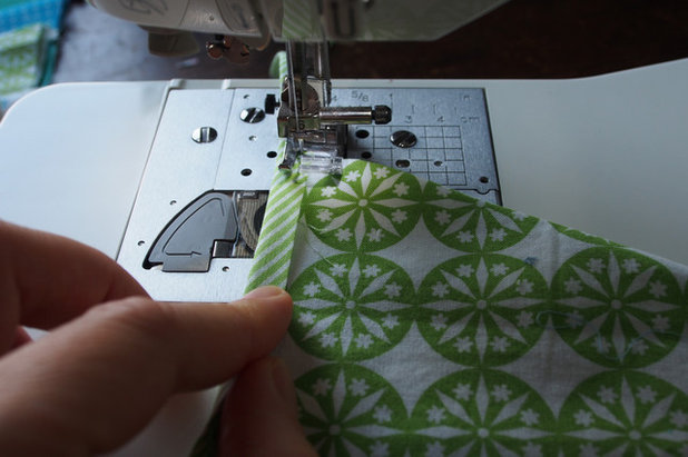 Diy: jetzt wird's bunt! mit einer selbstgenähten wimpelkette