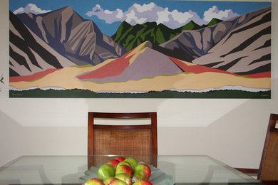 Dining room - contemporary dining room idea in Hawaii