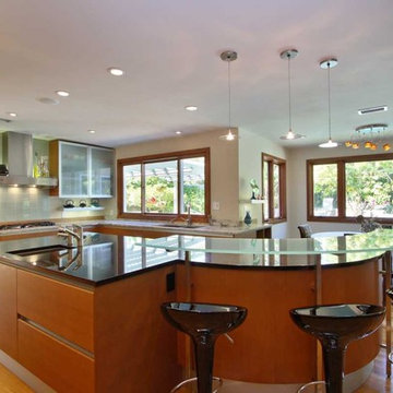 PEDINI ROUND KITCHEN CABINETS