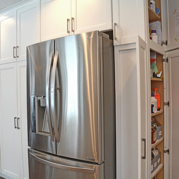 White Shaker Kitchen - Holt, MI