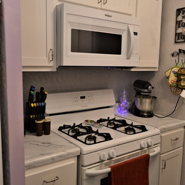Peru, IN. BaileyTown USA, Maple White Kitchen