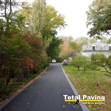 Asphalt paving