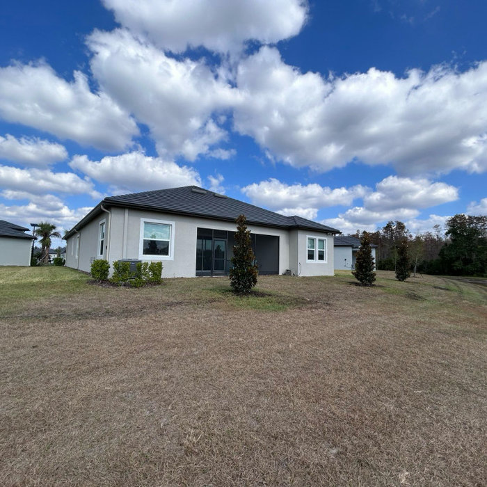 Exterior home photo in Tampa