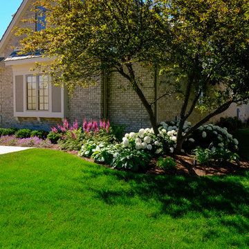 Lake Home Front Yard Landscape - Oconomowoc