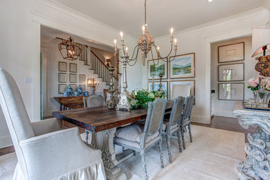 Example of a dining room design in Little Rock