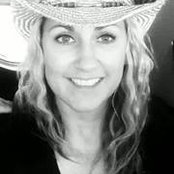 Tina Bee's photo
