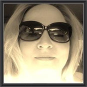 Lesli Stone's photo