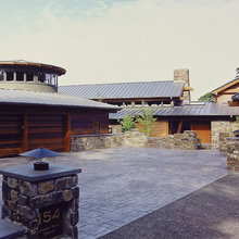 garages/courtyards