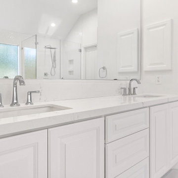Maple Glade - Master Bathroom
