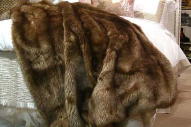 Bear mink woven faux fur throw