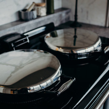 Pampas - Surrey showroom. Traditional kitchen details with splashes of colour.
