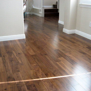 Walnut Natural Smooth Engineered Wood Floor