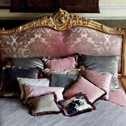 Silik - Platform Beds