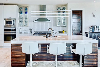 Kitchen photo in San Diego