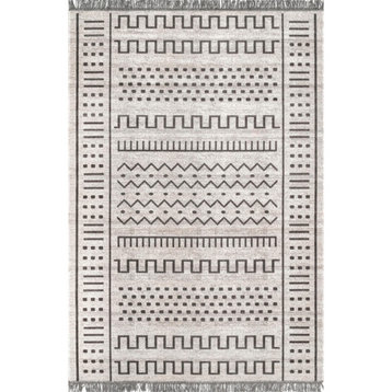 nuLOOM Outdoor Tribal Cora Transitional Vintage Area Rug, Light Gray, 3'x5'