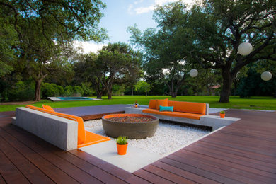 Home design - large contemporary home design idea in Austin