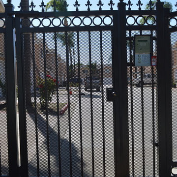 Automatic Sliding Gate w/ Phone System