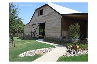 Shed - traditional shed idea in Dallas