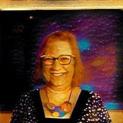 Clare Pramuks foto