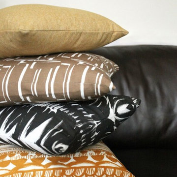 GUILDERY PILLOW VIGNETTES