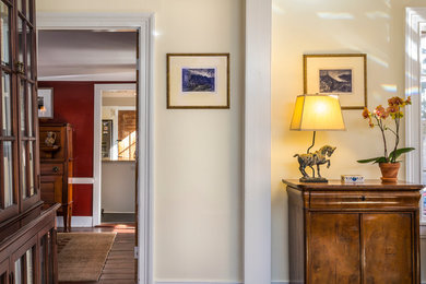 Inspiration for a timeless living room remodel in New York