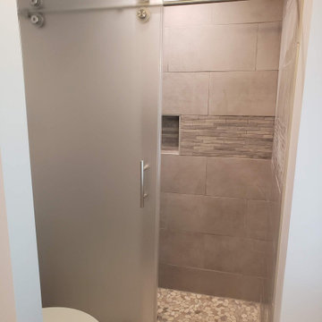Maynard Contemporary Master Bathroom
