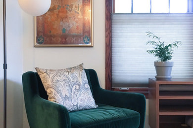 Home office - modern home office idea in Chicago