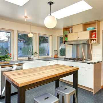 View Ridge - Modern Kitchen + Bath