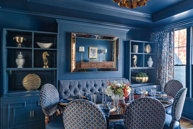 Example of a classic dining room design in Cincinnati
