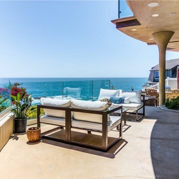 Oceanfront..with rare Private Beach Hut