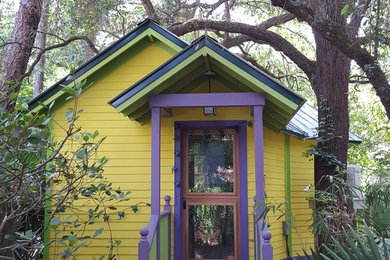 Kids' room - tropical kids' room idea in Jacksonville