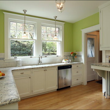 Anne & Jung's Airy Kitchen
