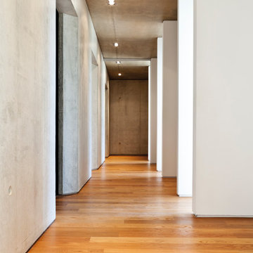 STAIRS, CORRIDORS & ENTRANCES / ENTRADAS, PASILLOS Y ESCALERAS