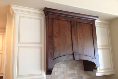 Example of a tuscan kitchen design in Austin