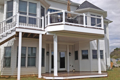 Elegant backyard deck photo in Baltimore